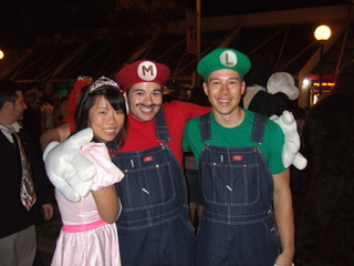 Illustration for article titled Nintendo Love Invades West Hollywood Costume Carnaval